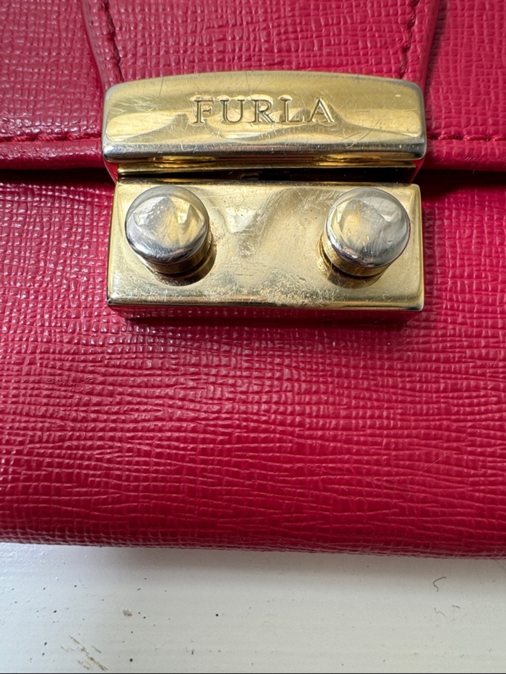 Furla red textured wallet. - Picture 2 of 11